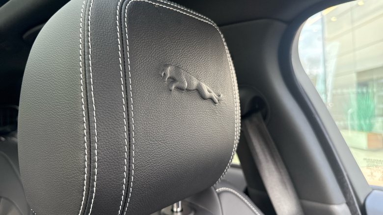 Jaguar F-Pace 2.0 P250 R-Dynamic Black 5dr Auto AWD Petrol Estate